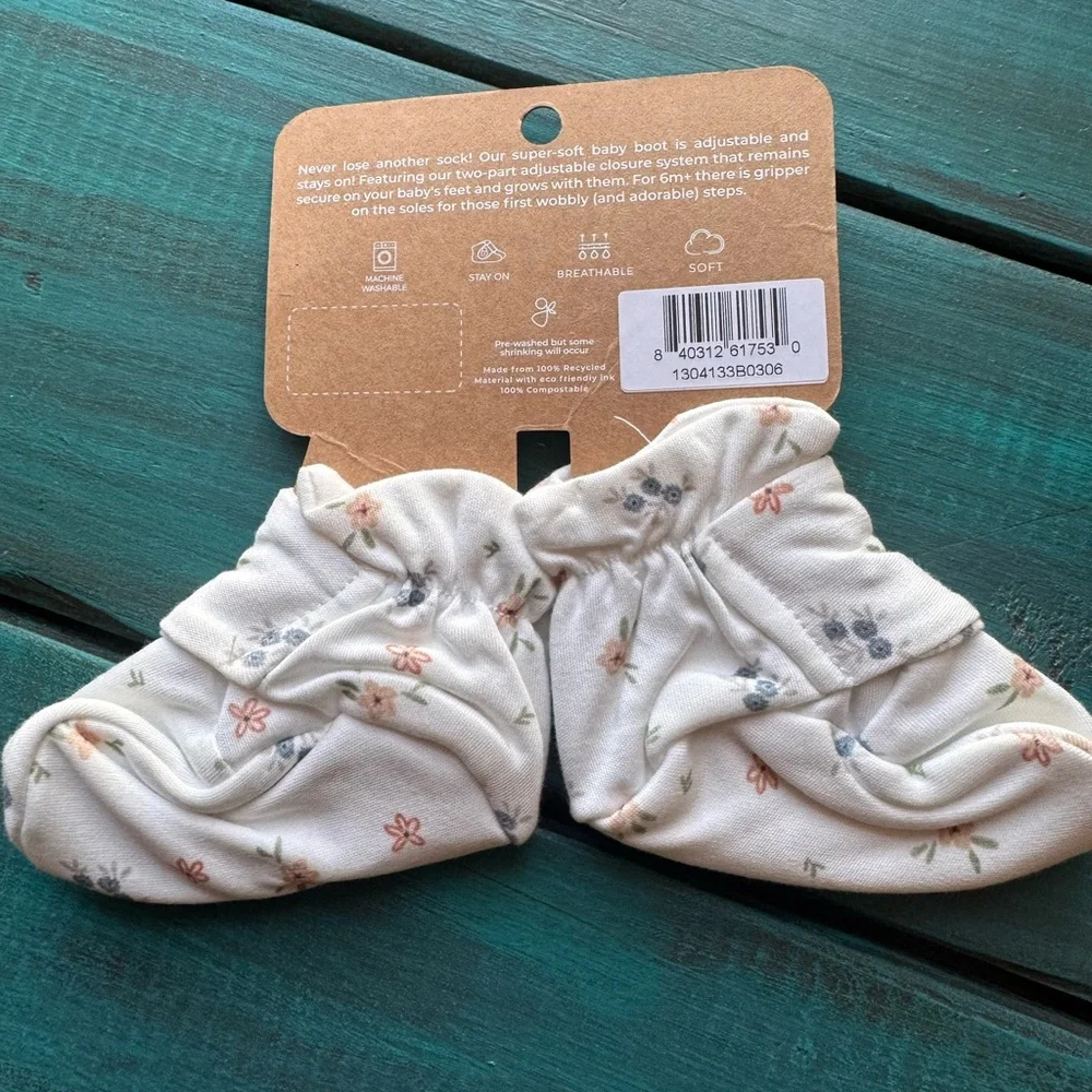 Goumi Cream Floral Baby Booties